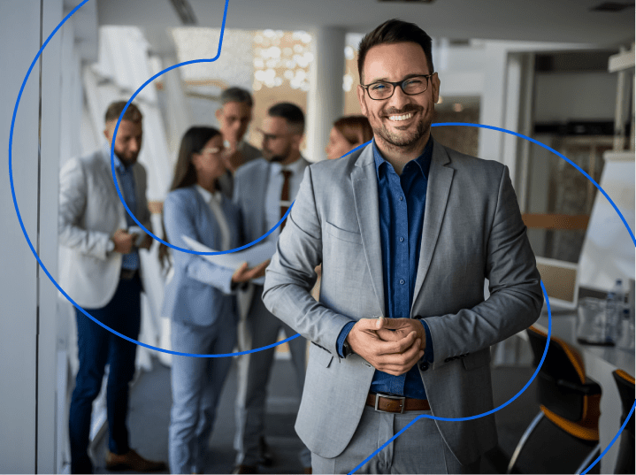 Hombre exitoso, seminario en línea, habilidades gerenciales. Líder con inteligencia emocional